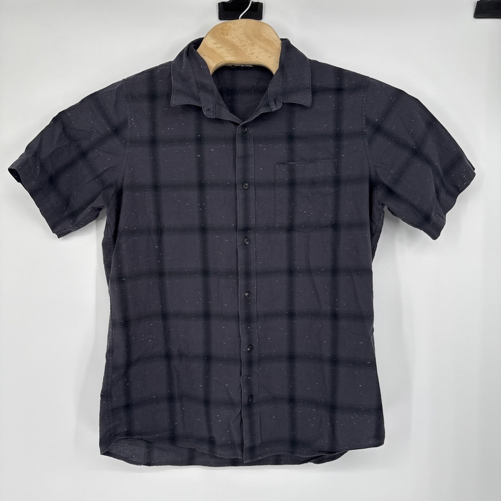 Travis Mathew Men's Large Short Sleeve Button Down Shirt Flecks Golf AOP Plaid